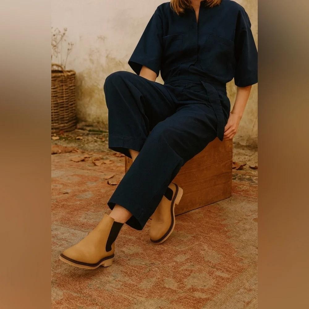 Sz 8 Womens Everlane The Crepe Tan Leather Classic Chelsea Boots Booties VGUC